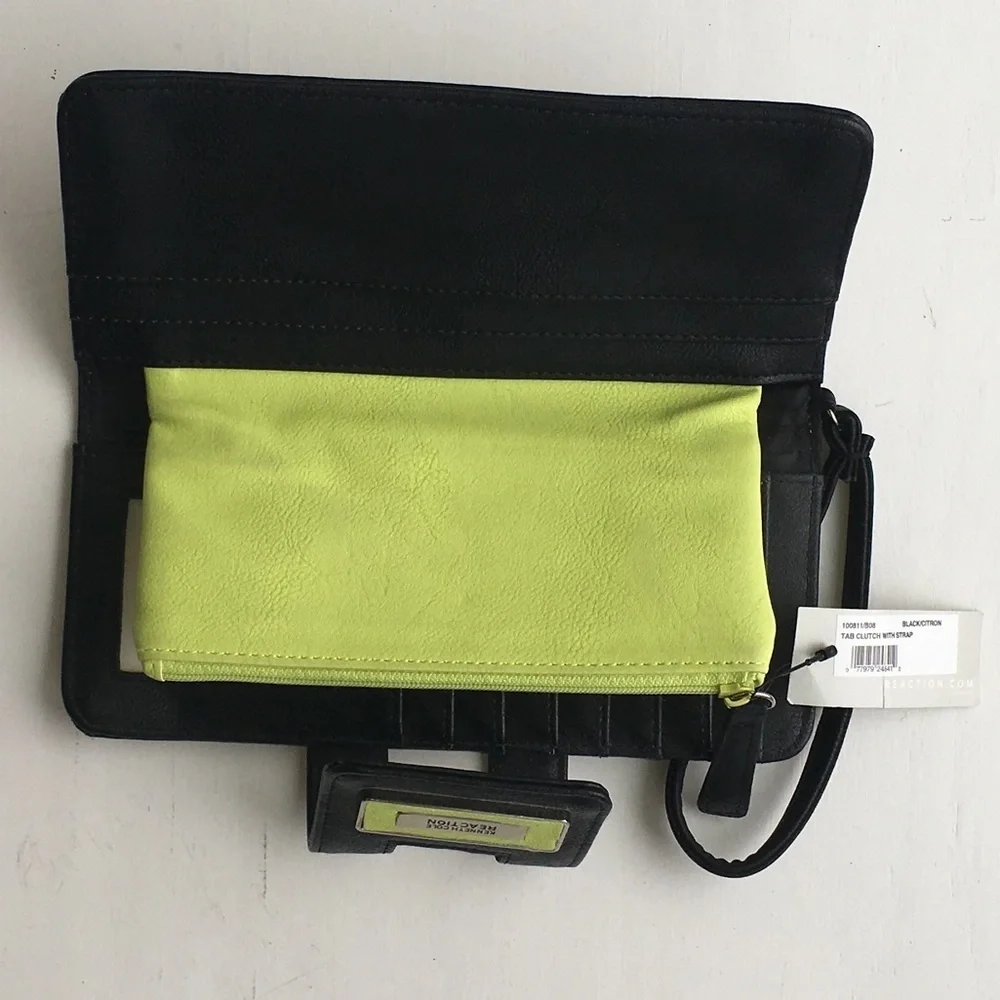 Kenneth Cole Reaction Clutch/wallet